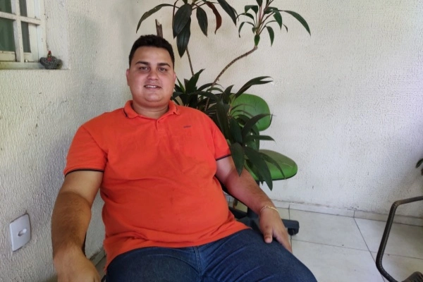 Acima o vereador eleito Thallys Monteiro: eleitores do Parque Alvorada lhe deram a primeira colocação