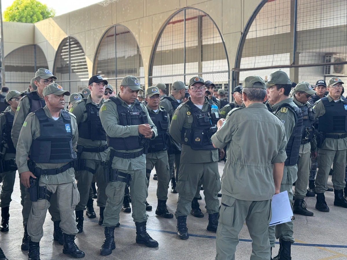Alinhamento no Quartel General da Polícia Militar