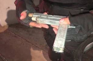 Arma de fogo de fabricação caseira apreendida com o menor (Foto: Reprodução) Arma de fogo de fabricação caseira apreendida com o menor (Foto: Reprodução)