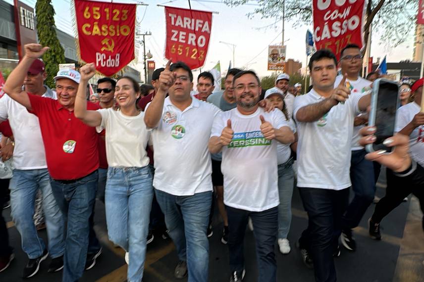 Caminhada histórica de Fábio Novo mobiliza 22 mil pessoas em Teresina Caminhada histórica de Fábio Novo mobiliza 22 mil pessoas em Teresina