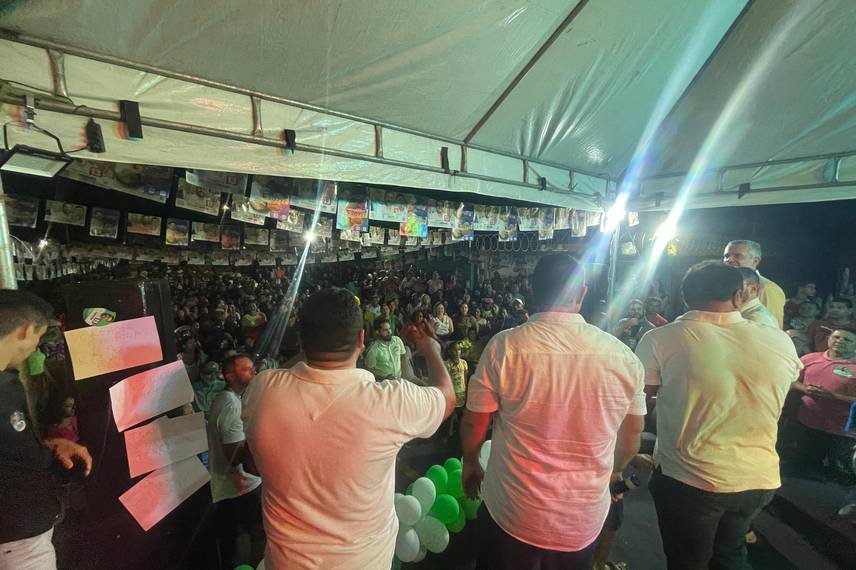 Carpejanne Gomes realiza reunião com apoiadores no bairro Pedra Mole Carpejanne Gomes realiza reunião com apoiadores no bairro Pedra Mole