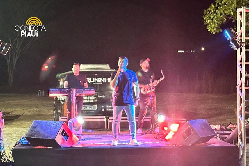 Draga Alana celebra aniversário em grande festa com lideranças políticas em THE Draga Alana celebra aniversário em grande festa com lideranças políticas em THE