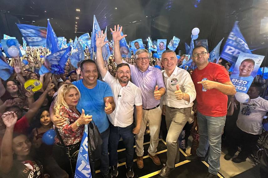 Enzo Samuel reúne multidão ao lado de Fábio Novo e Alexandre Padilha em Teresina Enzo Samuel reúne multidão ao lado de Fábio Novo e Alexandre Padilha em Teresina