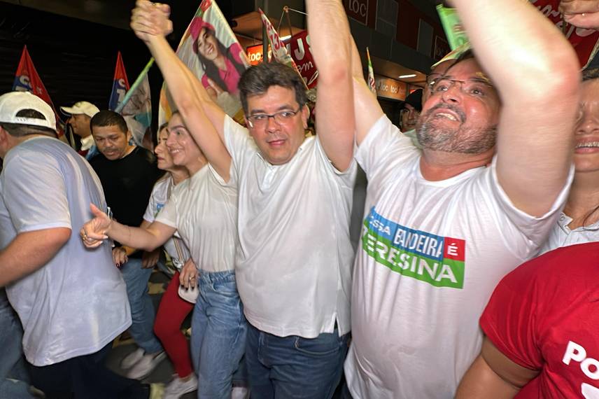 Fábio Novo reúne mais de 22 mil pessoas na maior caminhada da história de Teresina Fábio Novo reúne mais de 22 mil pessoas na maior caminhada da história de Teresina
