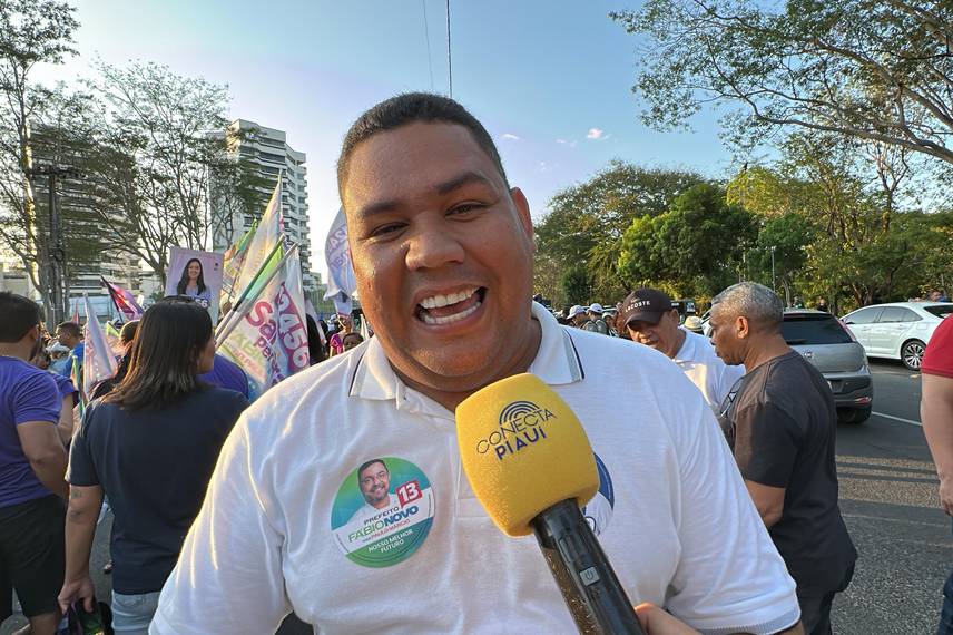 Fábio Novo reúne mais de 22 mil pessoas na maior caminhada da história de Teresina Fábio Novo reúne mais de 22 mil pessoas na maior caminhada da história de Teresina