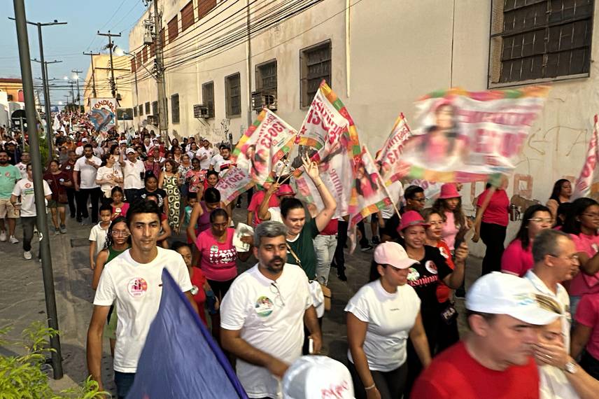 Fábio Novo reúne mais de 22 mil pessoas na maior caminhada da história de Teresina Fábio Novo reúne mais de 22 mil pessoas na maior caminhada da história de Teresina