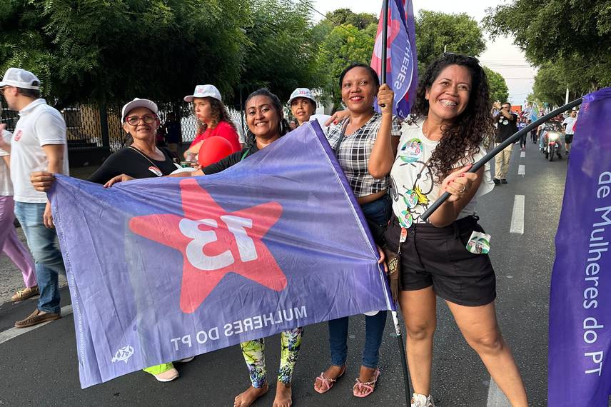 Fábio Novo reúne mais de 22 mil pessoas na maior caminhada da história de Teresina Fábio Novo reúne mais de 22 mil pessoas na maior caminhada da história de Teresina