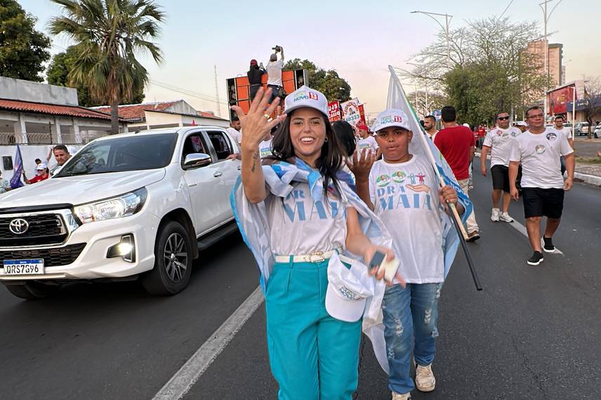 Fábio Novo reúne mais de 22 mil pessoas na maior caminhada da história de Teresina Fábio Novo reúne mais de 22 mil pessoas na maior caminhada da história de Teresina