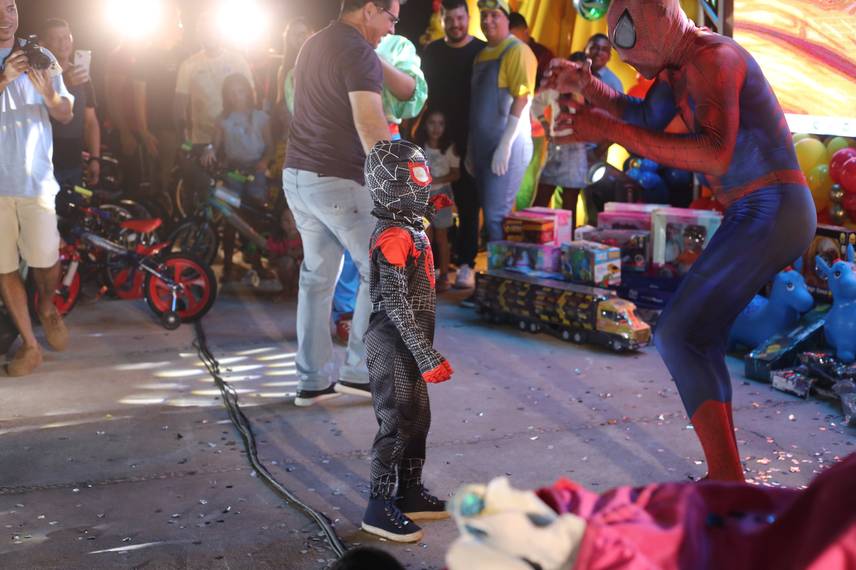Festa das Crianças em Demerval Lobão é marcada por alegria e prêmios Festa das Crianças em Demerval Lobão é marcada por alegria e prêmios