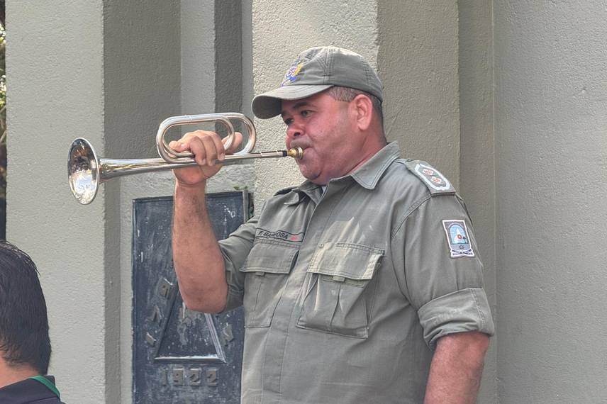 Governador participa de solenidades e inaugura Escola do Mar no litoral do Piauí Governador participa de solenidades e inaugura Escola do Mar no litoral do Piauí