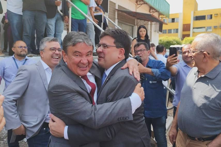 Governo do Piauí faz parceria com os Correios Governo do Piauí faz parceria com os Correios