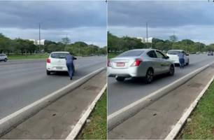 Homem é atropelado enquanto empurrava carro por aplicativo (Foto: Reprodução) Homem é atropelado enquanto empurrava carro por aplicativo (Foto: Reprodução)