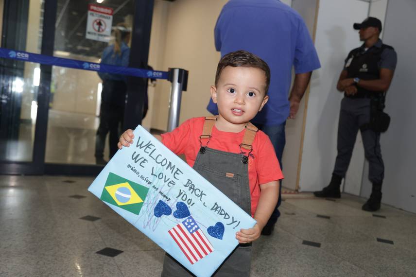 Jovens compartilham experiências transformadoras após um mês de imersão tecnológica Jovens compartilham experiências transformadoras após um mês de imersão tecnológica