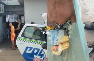 Relaxando: polícia prende suspeitos que vendiam drogas deitados em redes em Altos (Foto: Repórter 12/Conecta Piauí) Relaxando: polícia prende suspeitos que vendiam drogas deitados em redes em Altos (Foto: Repórter 12/Conecta Piauí)