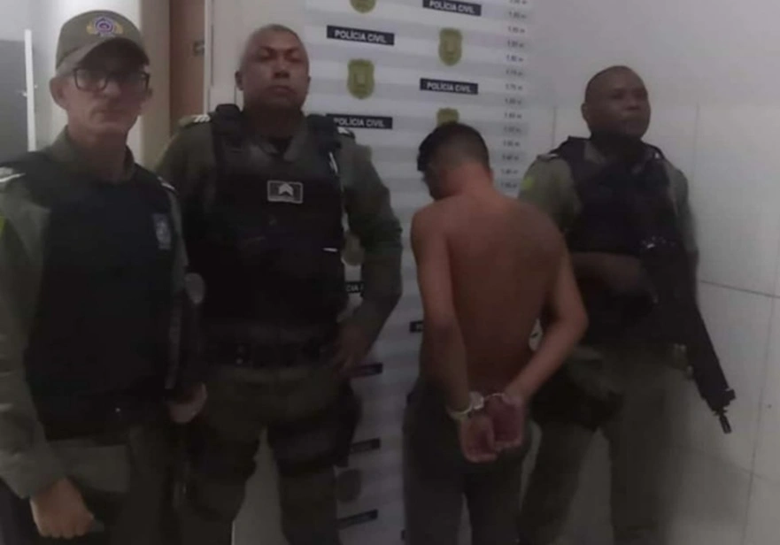 Suspeito foi preso e conduzido à Central de Flagrantes