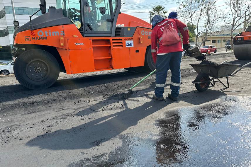 Trechos da Av. João XXIII recebem melhorias para enfrentar período chuvoso Trechos da Av. João XXIII recebem melhorias para enfrentar período chuvoso