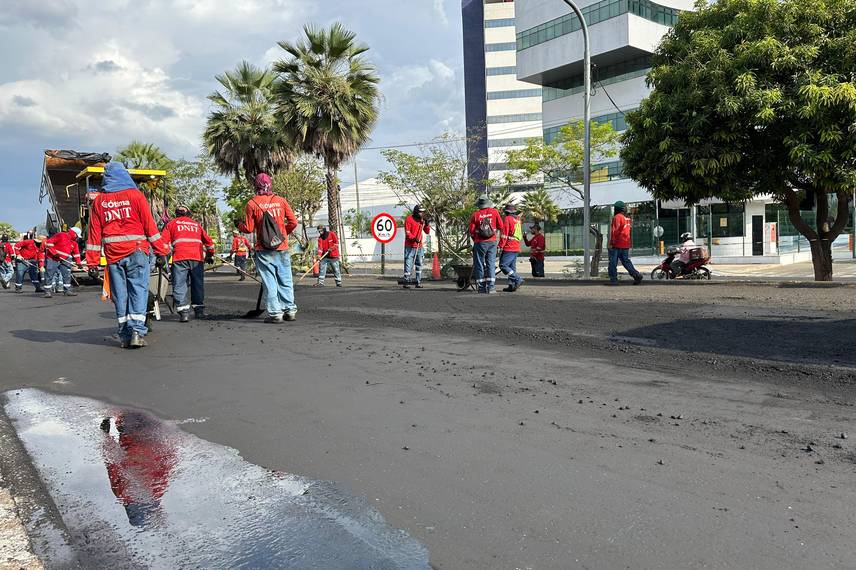 Trechos da Av. João XXIII recebem melhorias para enfrentar período chuvoso Trechos da Av. João XXIII recebem melhorias para enfrentar período chuvoso