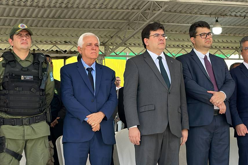 250 policiais militares são promovidos em solenidade do Dia da Bandeira 250 policiais militares são promovidos em solenidade do Dia da Bandeira