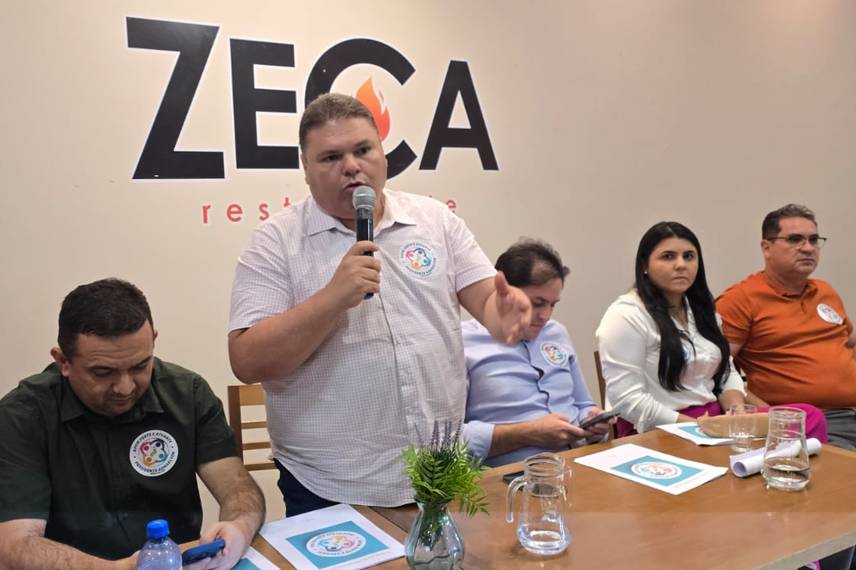 Admaelton Bezerra reúne prefeitos para articular campanha à presidência da APPM Admaelton Bezerra reúne prefeitos para articular campanha à presidência da APPM