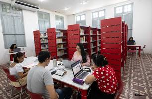 Biblioteca Estadual oferece salas climatizadas e internet para concurseiros (Foto: Regis Falcão)