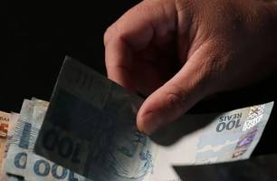 Com alta na inflação, salário mínimo deve chegar a R$ 1.524 em 2025 (Foto: Reprodução)