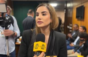 Deputada Bárbara salva criança de afogamento e alerta sobre cuidado infantil (Foto: Maria Clara Cézar/ Conecta Piauí) Deputada Bárbara salva criança de afogamento e alerta sobre cuidado infantil (Foto: Maria Clara Cézar/ Conecta Piauí)