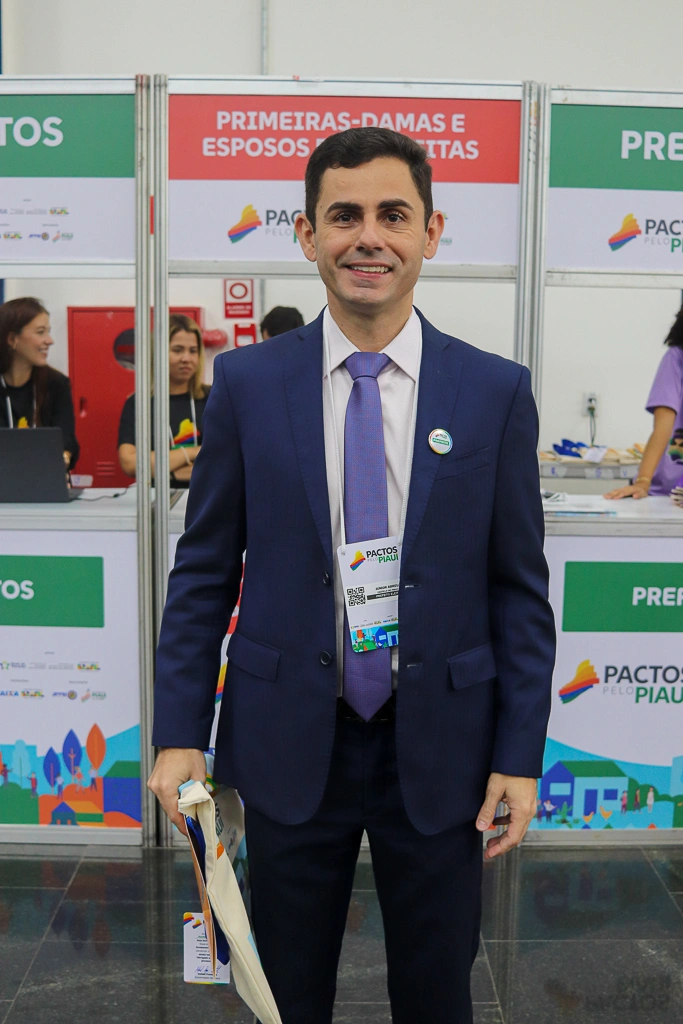 Pactos pelo Piauí reúne mais de 210 prefeitos eleitos e reeleitos em Teresina