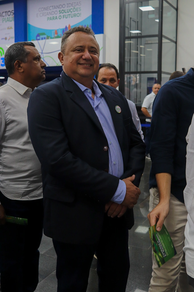 Pactos pelo Piauí reúne mais de 210 prefeitos eleitos e reeleitos em Teresina