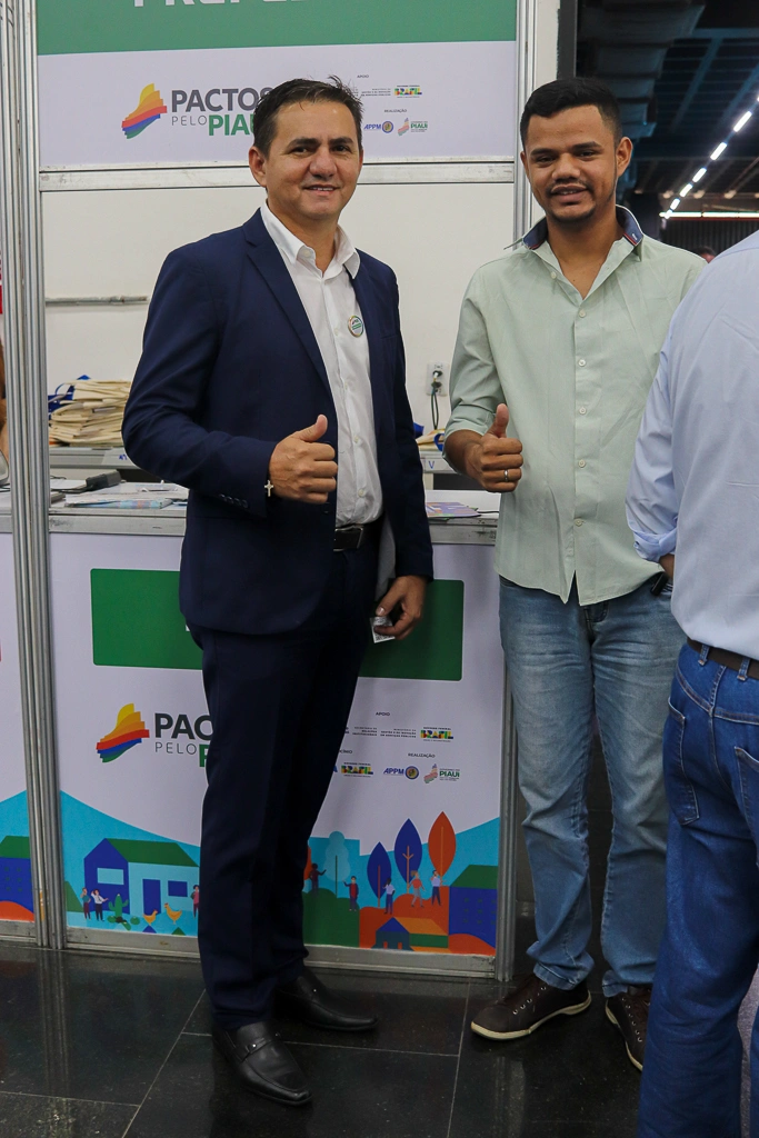 Pactos pelo Piauí reúne mais de 210 prefeitos eleitos e reeleitos em Teresina