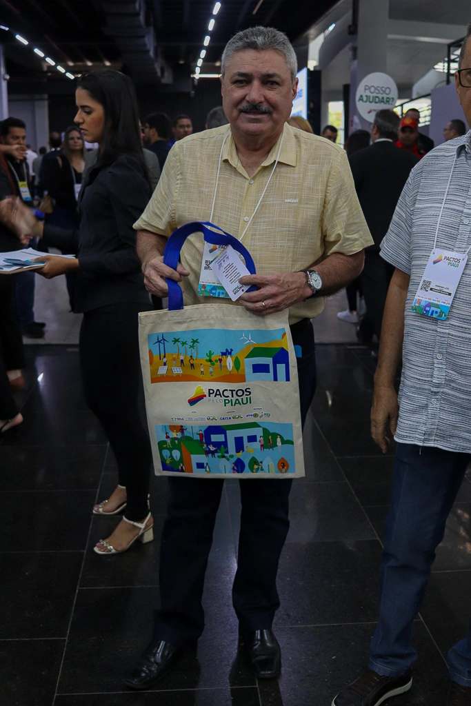 Pactos pelo Piauí reúne mais de 210 prefeitos eleitos e reeleitos em Teresina