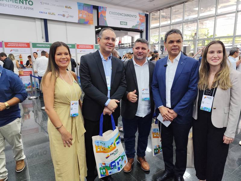 Pactos pelo Piauí reúne mais de 210 prefeitos eleitos e reeleitos em Teresina