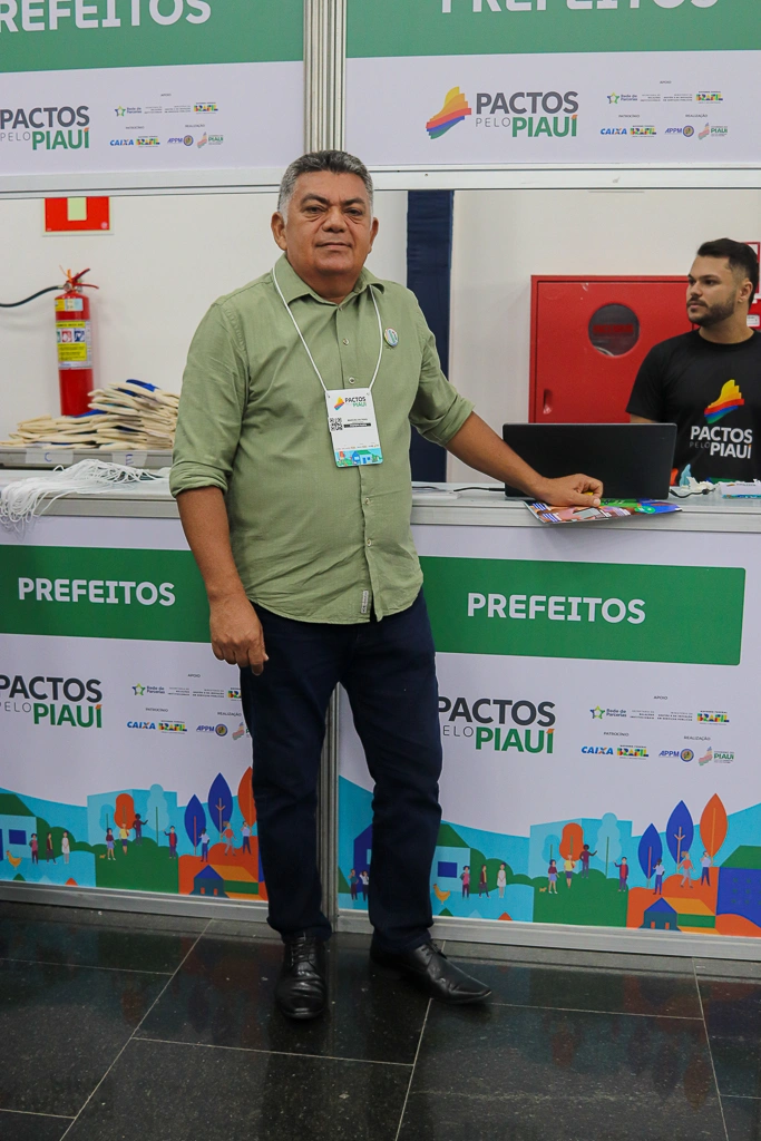 Pactos pelo Piauí reúne mais de 210 prefeitos eleitos e reeleitos em Teresina