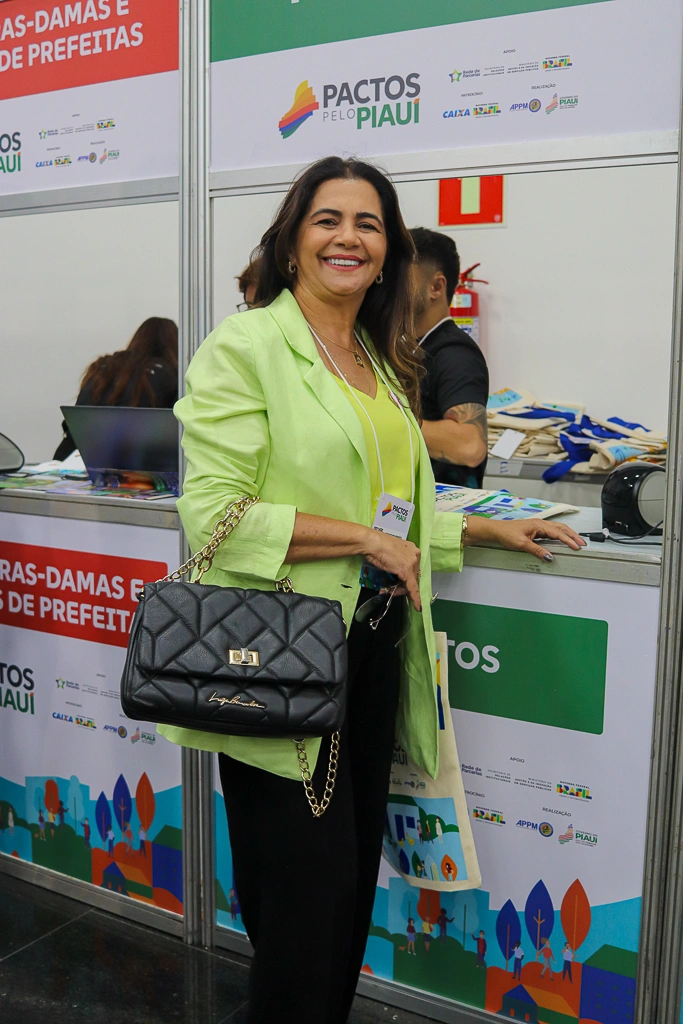 Pactos pelo Piauí reúne mais de 210 prefeitos eleitos e reeleitos em Teresina