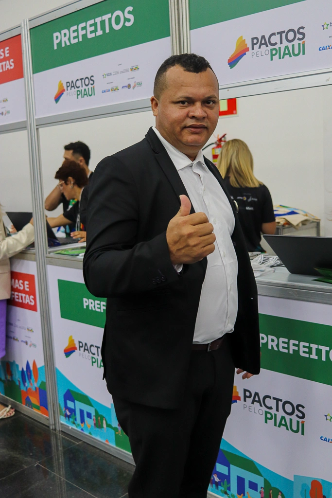 Pactos pelo Piauí reúne mais de 210 prefeitos eleitos e reeleitos em Teresina