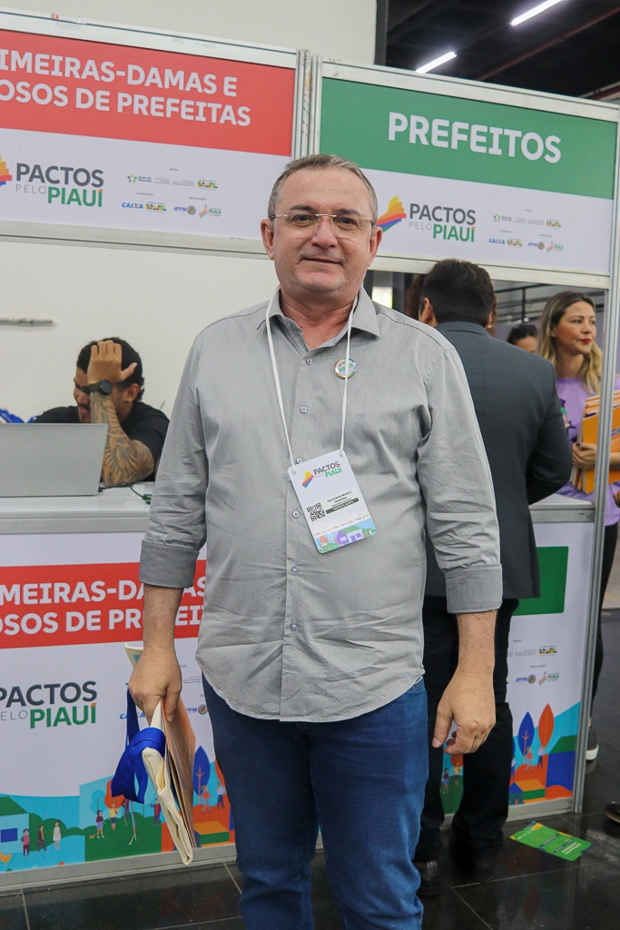 Pactos pelo Piauí reúne mais de 210 prefeitos eleitos e reeleitos em Teresina