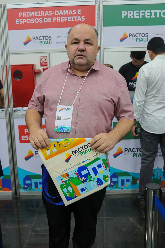 Pactos pelo Piauí reúne mais de 210 prefeitos eleitos e reeleitos em Teresina