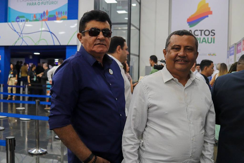 Pactos pelo Piauí reúne mais de 210 prefeitos eleitos e reeleitos em Teresina