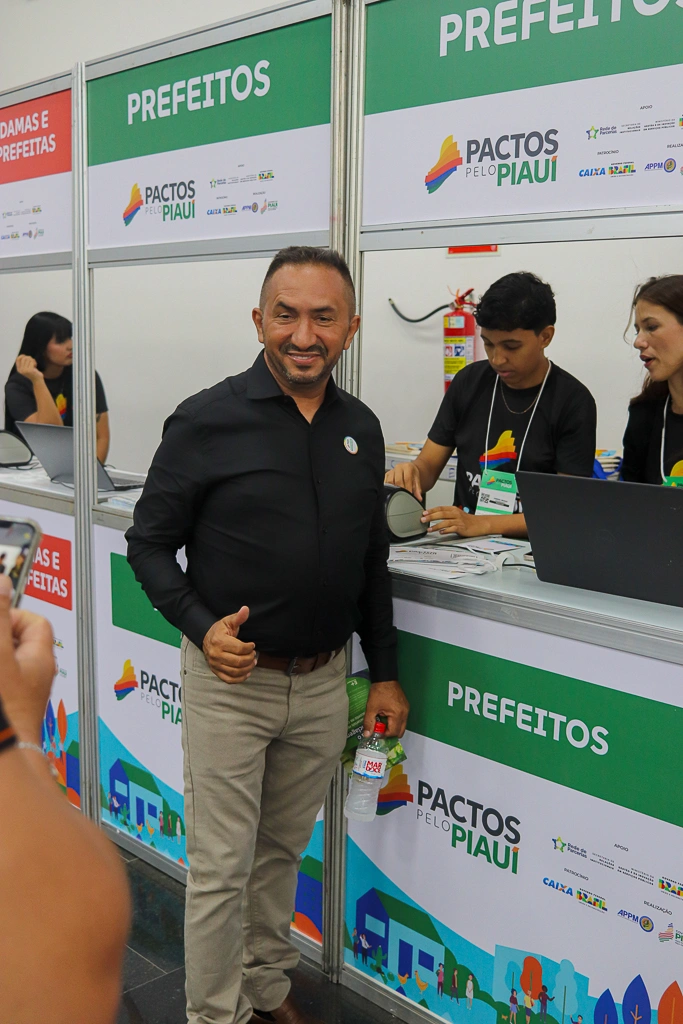 Pactos pelo Piauí reúne mais de 210 prefeitos eleitos e reeleitos em Teresina