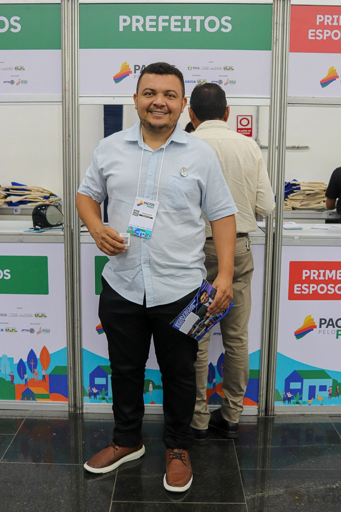 Pactos pelo Piauí reúne mais de 210 prefeitos eleitos e reeleitos em Teresina