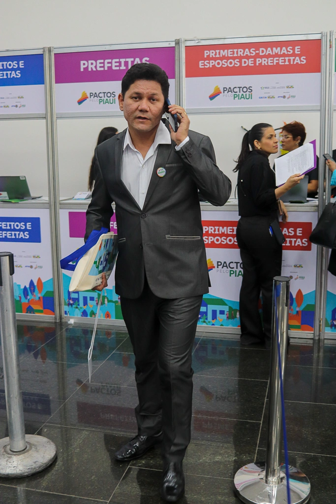 Pactos pelo Piauí reúne mais de 210 prefeitos eleitos e reeleitos em Teresina