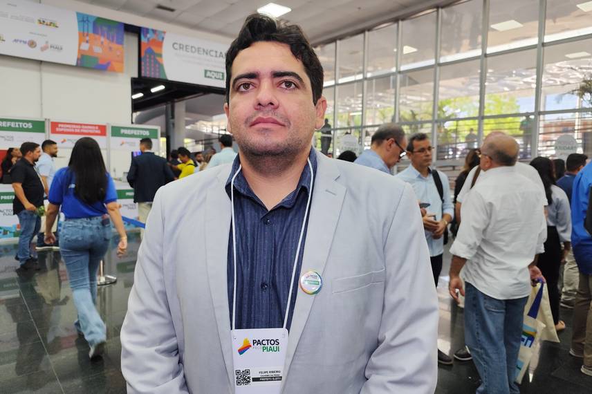 Pactos pelo Piauí reúne mais de 210 prefeitos eleitos e reeleitos em Teresina Pactos pelo Piauí reúne mais de 210 prefeitos eleitos e reeleitos em Teresina