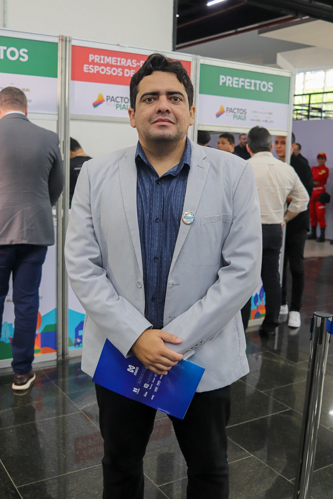 Pactos pelo Piauí reúne mais de 210 prefeitos eleitos e reeleitos em Teresina