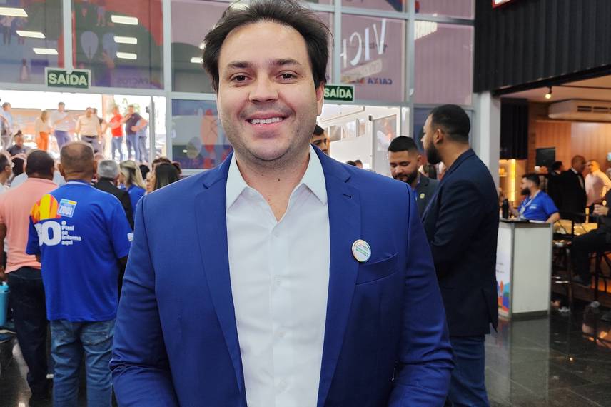 Pactos pelo Piauí reúne mais de 210 prefeitos eleitos e reeleitos em Teresina Pactos pelo Piauí reúne mais de 210 prefeitos eleitos e reeleitos em Teresina