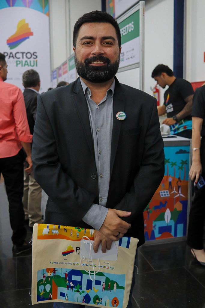 Pactos pelo Piauí reúne mais de 210 prefeitos eleitos e reeleitos em Teresina