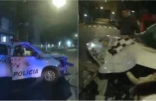 Policial colide viatura após fazer "racha" (Foto: Reprodução) Policial colide viatura após fazer "racha" (Foto: Reprodução)