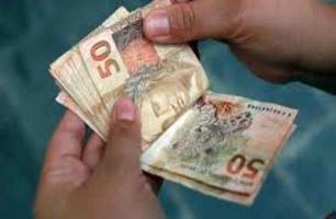 Timon: Sindicato vai investigar descontos nos contracheques dos professores (Foto: Reprodução)