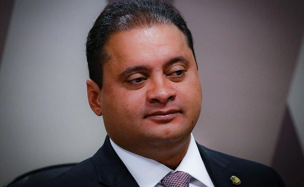 A sintomática ausência do senador Weverton Rocha no casamento de Flávio Dino