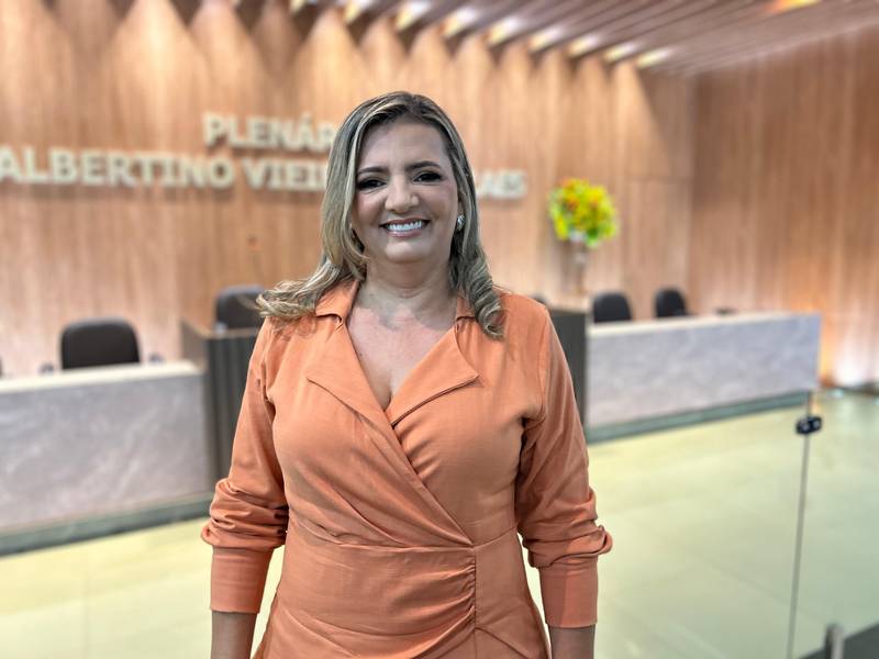 Alessandra Lopes, vereadora reeleita de Demerval Lobão