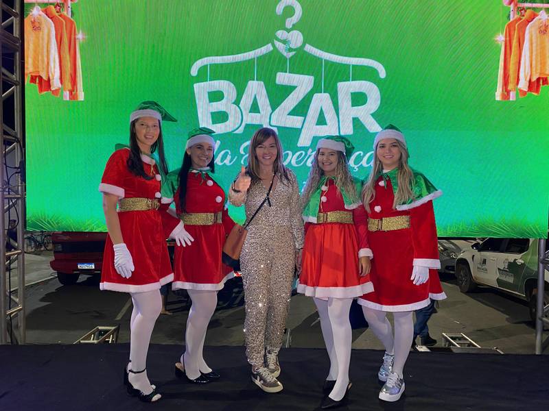 Bazar da Esperança aconteceu na Praça Leônidas Melo