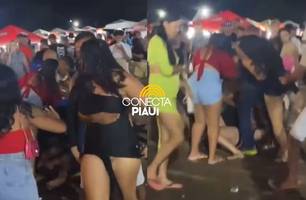 Briga entre mulheres é registrada no último dia da Expoapi, em Teresina (Foto: Reprodução) Briga entre mulheres é registrada no último dia da Expoapi, em Teresina (Foto: Reprodução)